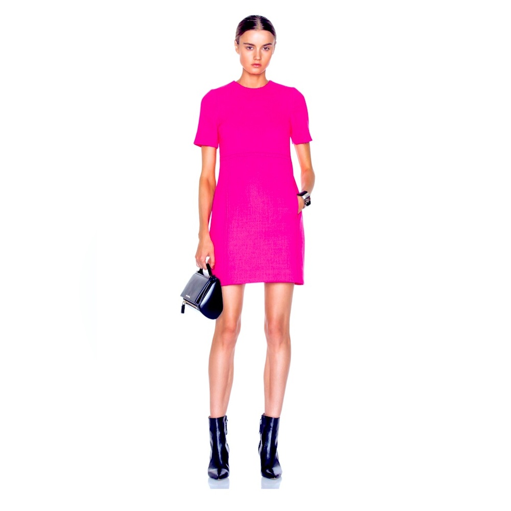 VICTORIA VICTORIA BECKHAM Cap Sleeve Shift Dress
In Neon Pink size US 4